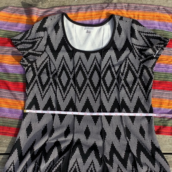 Avenue size 18/20 Fit and Flare Dress - Picture 7 of 10